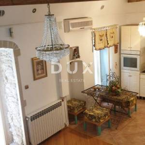 ISTRA, PULA - Dvoetažni stan u centru 155 m2