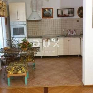 ISTRA, PULA - Dvoetažni stan u centru 155 m2
