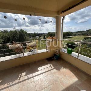 Istra, Pula, Ilirija, 98.49m2, dvoetažni stan, 2 terase