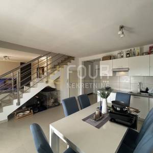 Istra, Pula, Ilirija, 98.49m2, dvoetažni stan, 2 terase