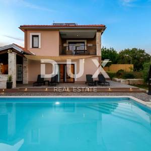 ISTRA, PULA - Kuća s bazenom i prostranom okućnicom