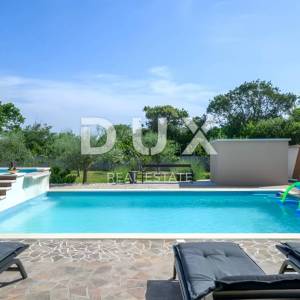 ISTRA, PULA - Kuća s bazenom i prostranom okućnicom