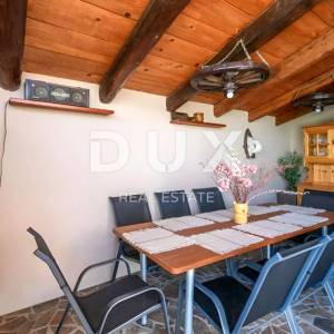 ISTRA, PULA - Kuća s bazenom i prostranom okućnicom