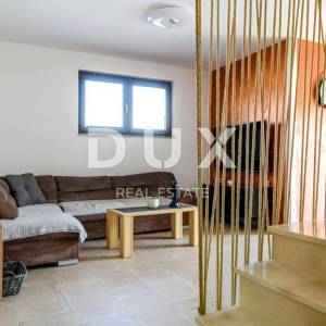 ISTRA, PULA - Kuća s bazenom i prostranom okućnicom