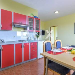 ISTRA, PULA Kuća u Štinjanu s pogledom na more - 600m od mora!