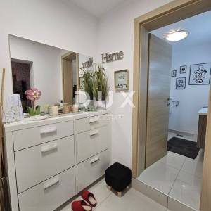 ISTRA, PULA - Kvalitetna obiteljska apartmanska kuća na atraktivnoj lokaciji