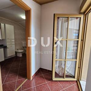 ISTRA, PULA - Kvalitetna obiteljska apartmanska kuća na atraktivnoj lokaciji