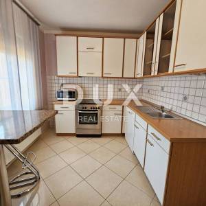 ISTRA, PULA - Kvalitetna obiteljska apartmanska kuća na atraktivnoj lokaciji