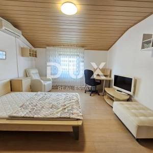 ISTRA, PULA - Kvalitetna obiteljska apartmanska kuća na atraktivnoj lokaciji