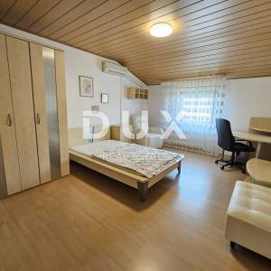 ISTRA, PULA - Kvalitetna obiteljska apartmanska kuća na atraktivnoj lokaciji
