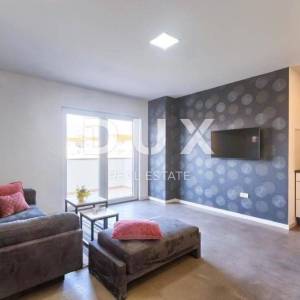 ISTRA, PULA - LUKSUZNA APARTMANSKA VILLA 