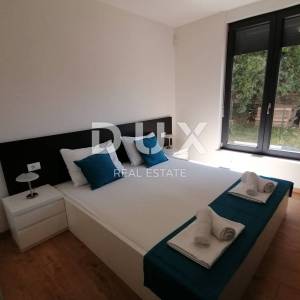 ISTRA, PULA - Luksuzni stan od 200 m2 prvi red do mora!