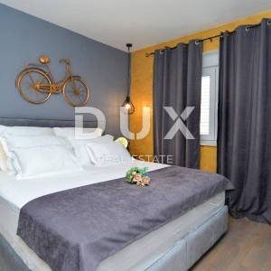 ISTRA, PULA - Luksuzni stan u blizini mora sa okućnicom, dizajnerski namješten, wellness, jacuzzi, parking