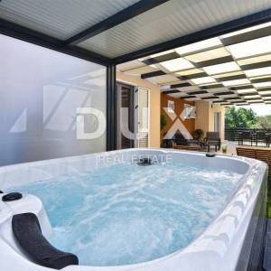 ISTRA, PULA - Luksuzni stan u blizini mora sa okućnicom, dizajnerski namješten, wellness, jacuzzi, parking