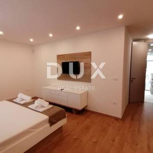 ISTRA, PULA - Luksuzni stan 200 m2 prvi red do mora !