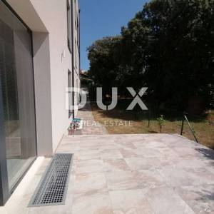 ISTRA, PULA - Luksuzni stan 200 m2 prvi red do mora !