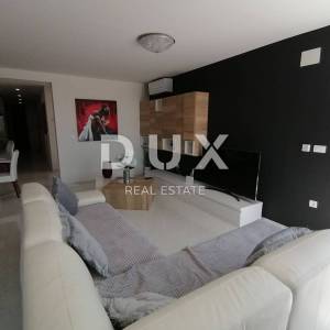 ISTRA, PULA - Luksuzni stan 200 m2 prvi red do mora !
