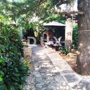 ISTRA, PULA - Moderan stan sa privatnim bazenom 250m od plaže