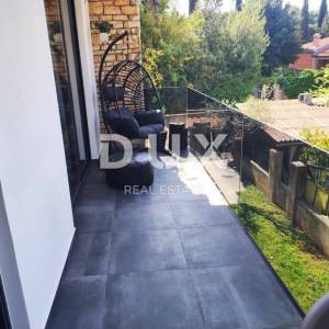 ISTRA, PULA - Moderan stan sa privatnim bazenom 250m od plaže