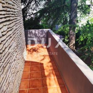 ISTRA, PULA - Moderan stan sa privatnim bazenom 250m od plaže