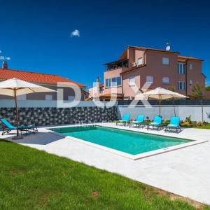 ISTRA, PULA - Moderna vila na periferiji grada, u mirnome okruženju