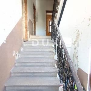 ISTRA, PULA - Nekretnina s puno potencijala! PRILIKA!