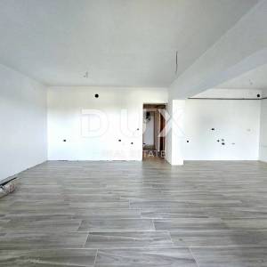 ISTRA, PULA, NOVA VERUDA - 2SS+DB uređeni stan s dvorištem i pogledom na more