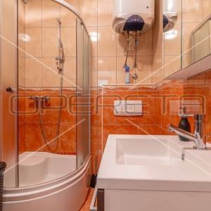 Istra, Pula - Nova Veruda, kuća sa tri apartmana na odličnoj lokaciji blizu mora