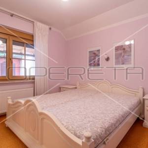 Istra, Pula - Nova Veruda, kuća sa tri apartmana na odličnoj lokaciji blizu mora