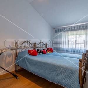 Istra, Pula - Nova Veruda, kuća sa tri apartmana na odličnoj lokaciji blizu mora