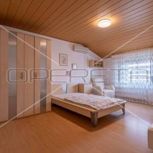 Istra, Pula - Nova Veruda, kuća sa tri apartmana na odličnoj lokaciji blizu mora