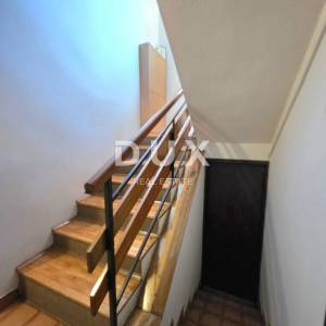 ISTRA, PULA, NOVA VERUDA - Prostrana obiteljska kuća s dodatnim 2SS+DB apartmanom i garažom