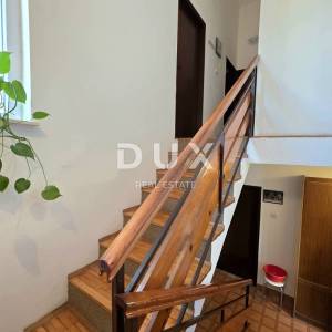 ISTRA, PULA, NOVA VERUDA - Prostrana obiteljska kuća s dodatnim 2SS+DB apartmanom i garažom