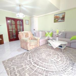 ISTRA, PULA - Obiteljska kuća + apartman nadomak centra grada
