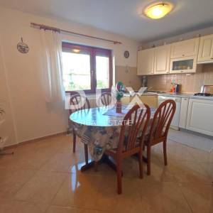 ISTRA, PULA - Obiteljska kuća + apartman nadomak centra grada