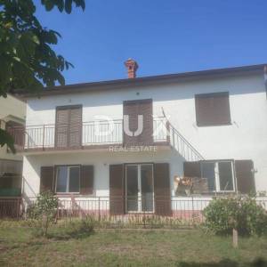 ISTRA, PULA Obiteljska kuća + građevinsko zemljište 434 m2!!!