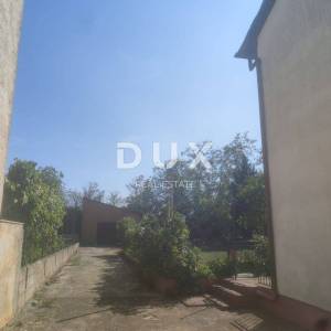 ISTRA, PULA Obiteljska kuća + građevinsko zemljište 434 m2!!!