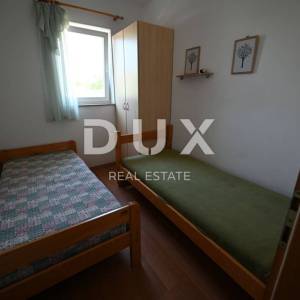 ISTRA, PULA Obiteljska vila s pogledom na more!