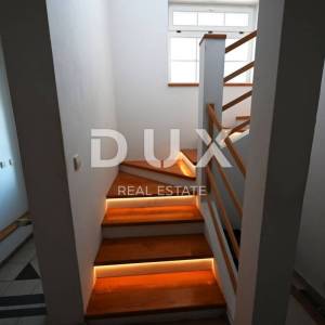 ISTRA, PULA Obiteljska vila s pogledom na more!