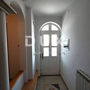 ISTRA, PULA Obiteljska vila s pogledom na more!