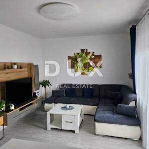 ISTRA, PULA - Obiteljski stan s vrtom u centru + dodatni studio apartman! RIJETKO DOSUTPNA LOKACIJA!