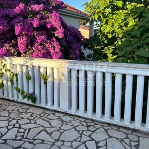 Istra, Pula - okolica, Ližnjan, samostojeća kuća - 3 stana