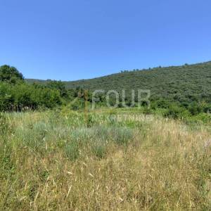 Istra, Pula - okolica, poljoprivredno zemljište 2.595m2