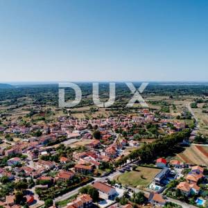 ISTRA, PULA (okolica) - Prekrasna nova uređena vila u neposrednoj blizini grada!