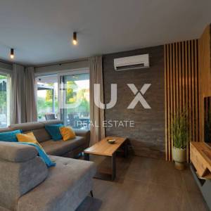 ISTRA, PULA (okolica) - Prekrasna nova uređena vila u neposrednoj blizini grada!