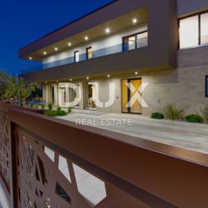 ISTRA, PULA (okolica) - Prekrasna nova uređena vila u neposrednoj blizini grada!