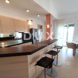 ISTRA, PULA - Penthouse 120 m2, pogled na more, jacuzzi, vrt, parking, namješteno