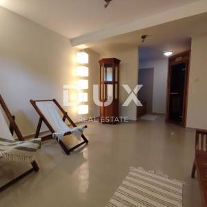 ISTRA, PULA - Penthouse 120 m2, pogled na more, jacuzzi, vrt, parking, namješteno