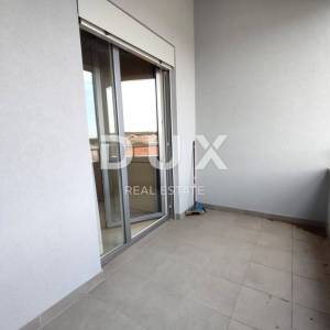 ISTRA, PULA - Penthouse 120 m2, pogled na more, jacuzzi, vrt, parking, namješteno