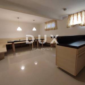 ISTRA, PULA - Penthouse 120 m2, pogled na more, jacuzzi, vrt, parking, namješteno